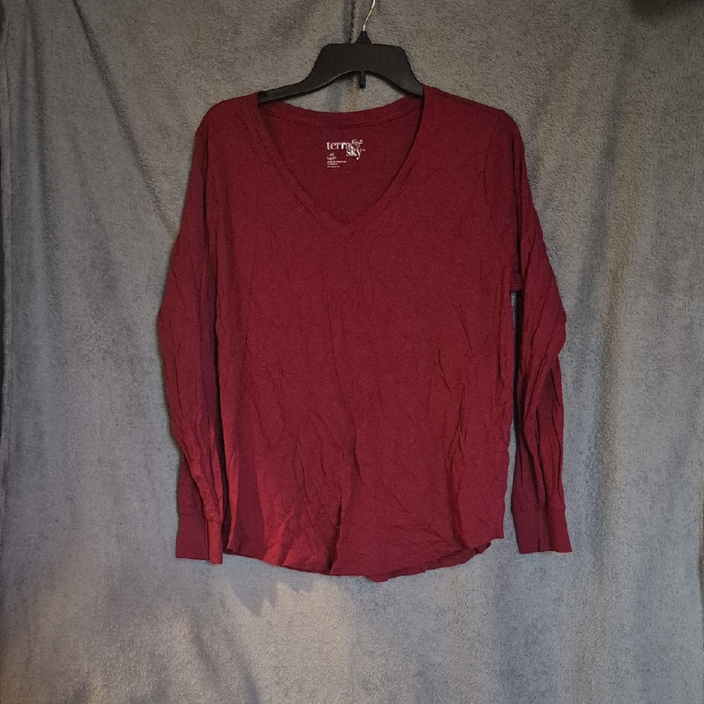 Terra & Sky Women's Burgundy V-Neck Top